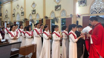 Ca đoàn nên rước lễ vào thời điểm nào trong Thánh lễ?