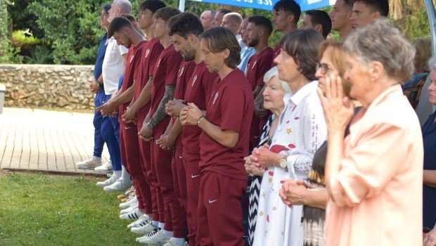 Đội tuyển bóng đá Croatia khởi đầu hành trình World Cup bằng Thánh lễ