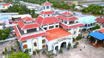 Tắc Sậy – Từ vùng lau sậy hoang sơ thành điểm hành hương nổi tiếng miền Tây