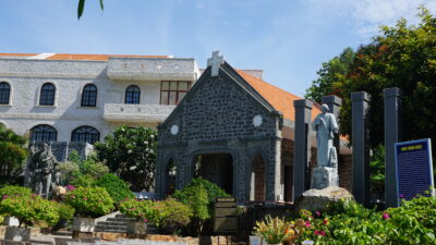 Một nhà nguyện có thánh tích của hơn 70 thánh tử đạo Việt Nam